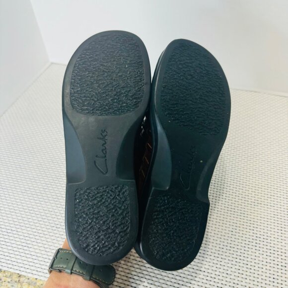 Clarks Women's Brown Sandals Size 7M Cushioned Comfort Braided Leather Slip On - Picture 9 of 10